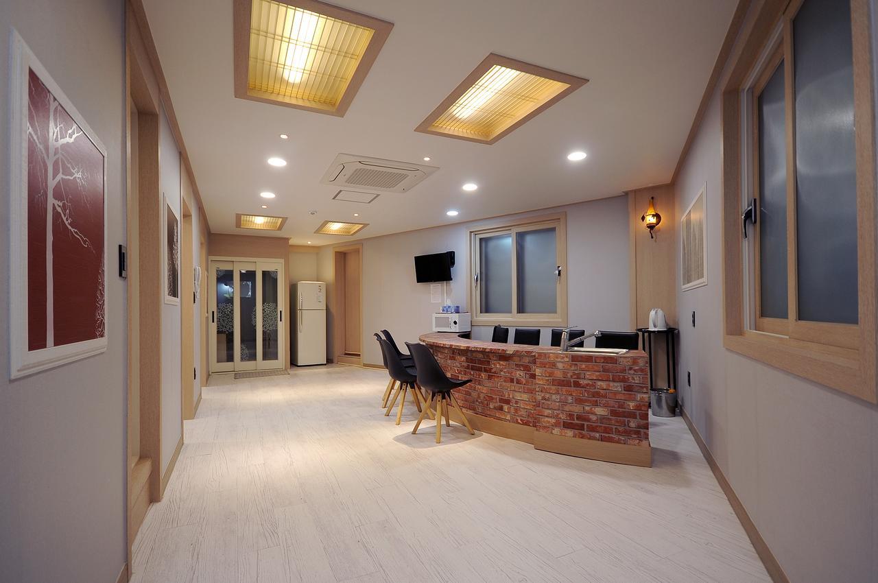 ファミリー ホテル BnB 南浦 釜山広域市 エクステリア 写真